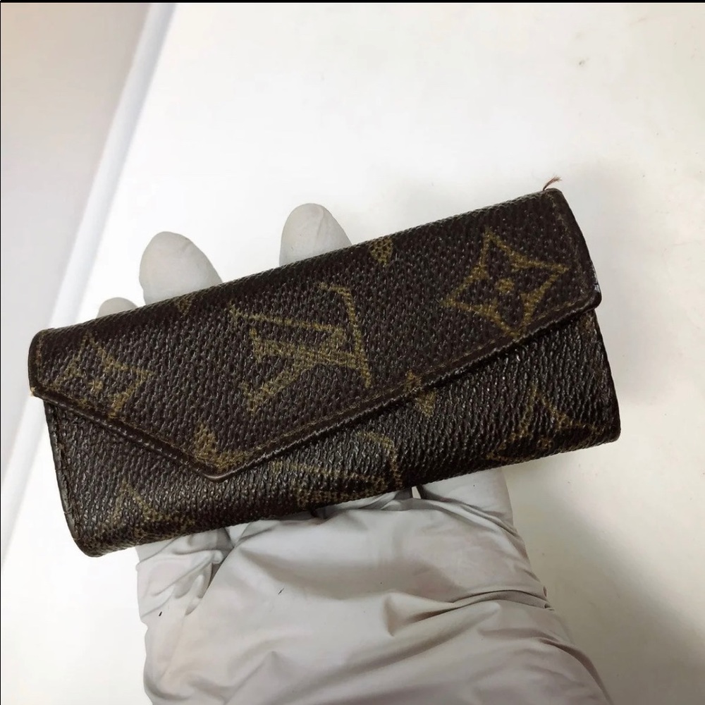 Louis Vuitton Vintage 4 Key Holder
